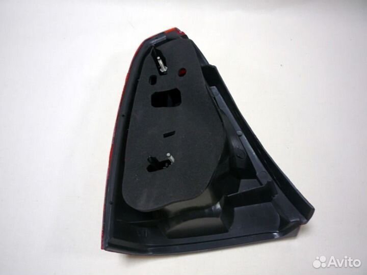 Фонарь задний правый Рено Логан 2005 - 2014