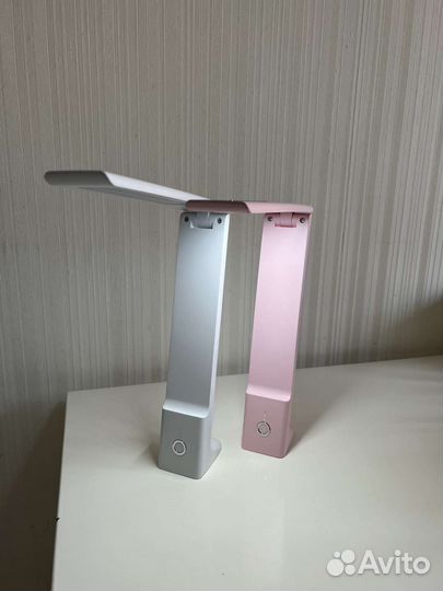 Светодиодная настольная лампа новая
