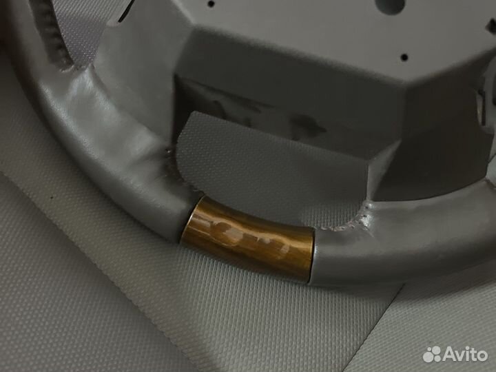 Руль Toyota Land Cruiser 200