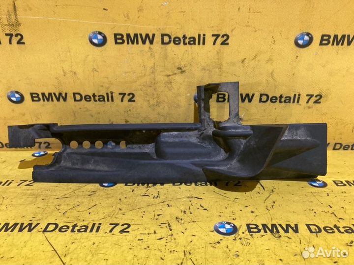 Накладка водостока левая Bmw 5 E60 M54B30 2004