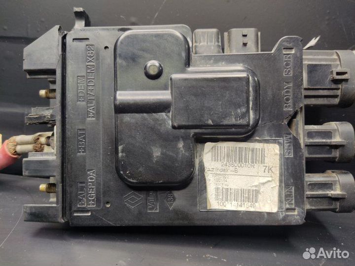 Блок предохранителей Renault Fluence L30R K4M 2014