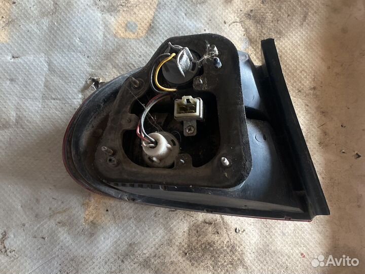 Задний поавый фонарь заз сенс