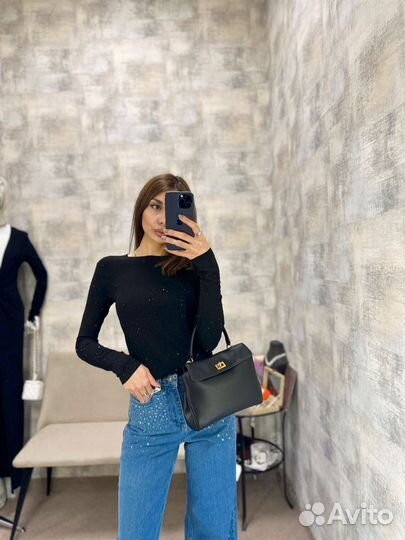 Лонгслив в камнях