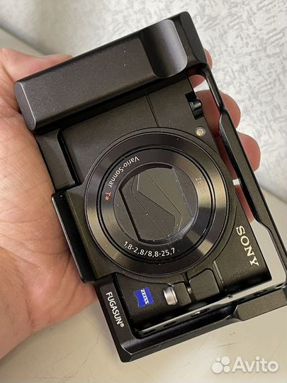 Компактный фотоаппарат sony rx 100 m5A