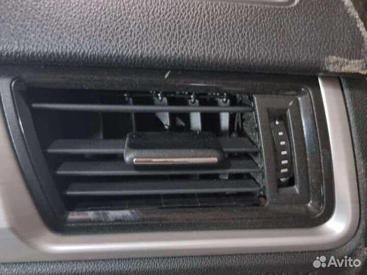 Дефлектор воздушный Skoda Rapid