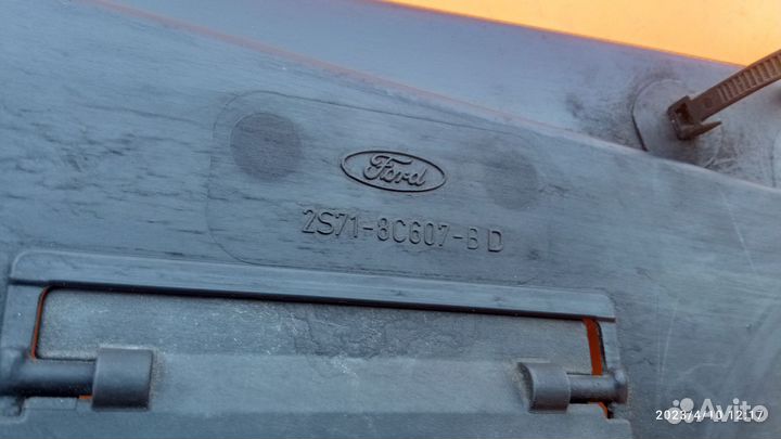 Диффузор вентилятора для Ford Mondeo 3 2000-2006