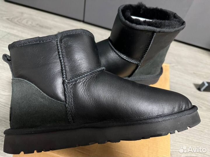 Угги UGG Mens Classic Mini Metallic II Black 43,45