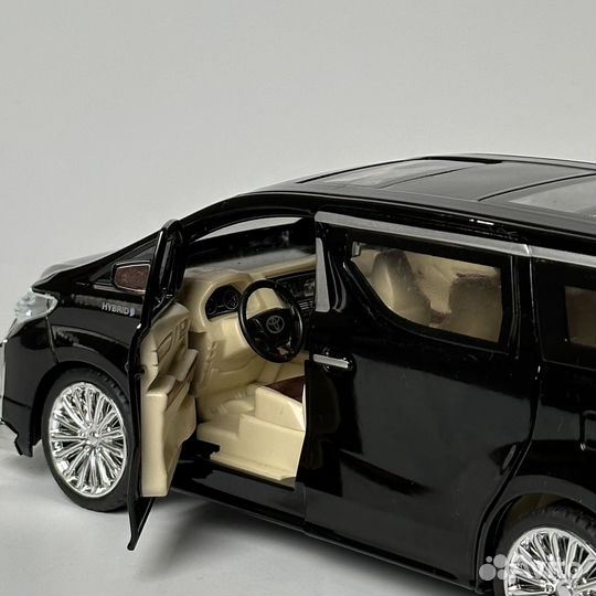 Модель машины 1:24 Toyota Alphard Тойота альфард