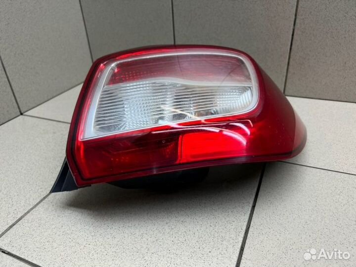 Фонарь задний правый Renault Logan K7MA812 1 2017