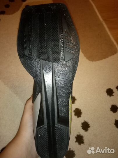 Ботинки лыжные 33 размер