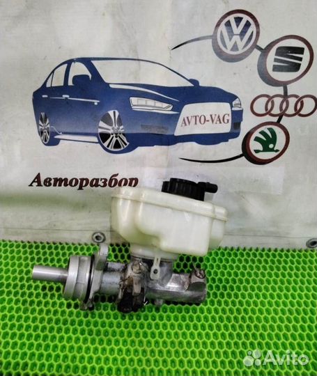 Главный тормозной цилиндр Skoda Octavia A5