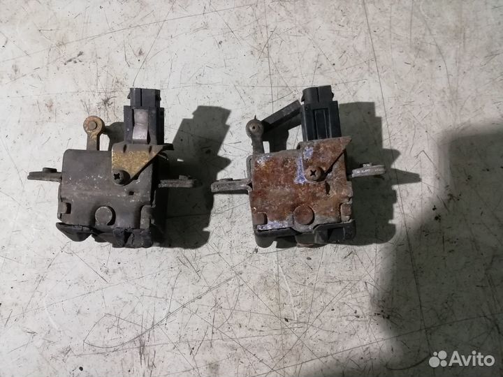 Замок крышки багажника BMW 5 Е34