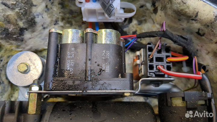 Компрессор воздушный BMW X5 E53