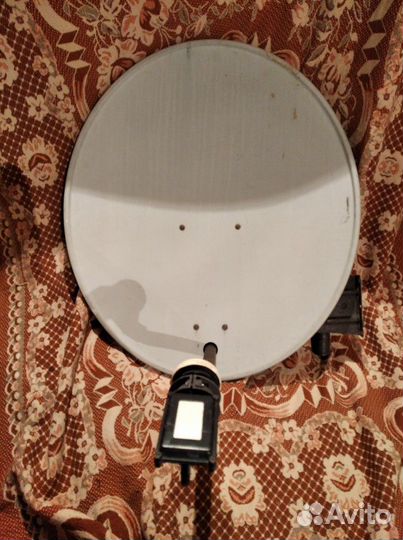 Антенна спутниковая