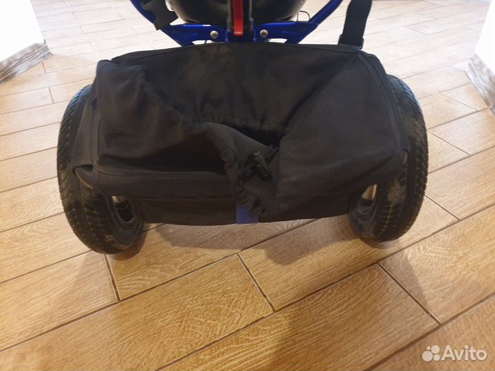 Детский велосипед с родительской ручкой