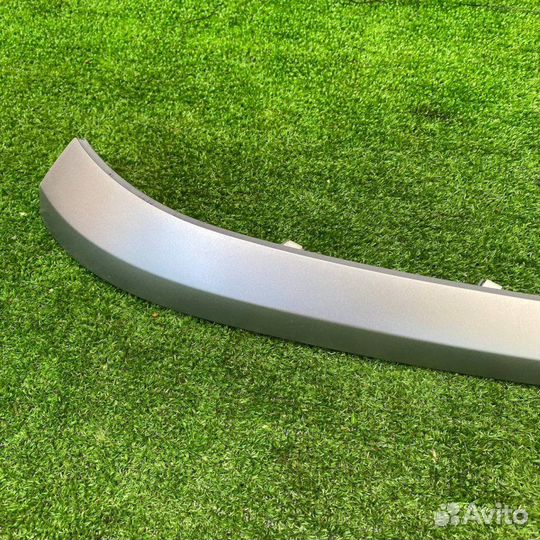 Сабли (накладки на консоль) пара Suzuki Escudo