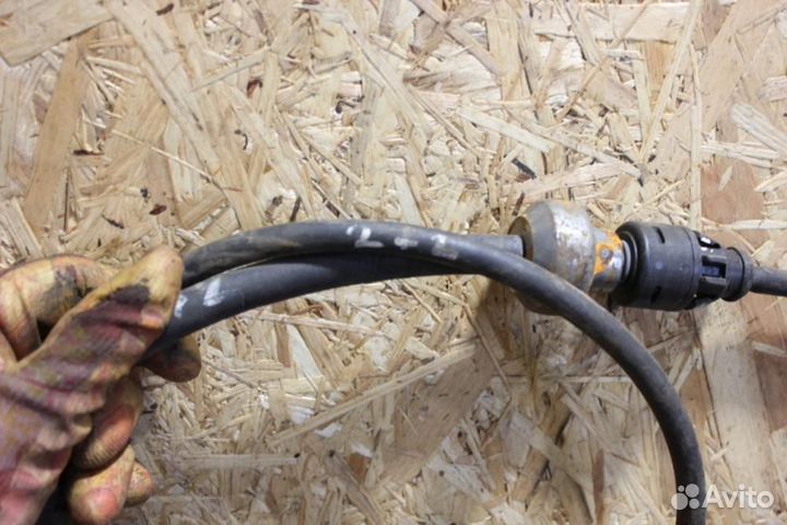 Трос кпп Mitsubishi Lancer 9