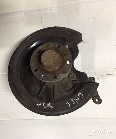 Кулак задний правый, ступица VW Volkswagen Golf 6