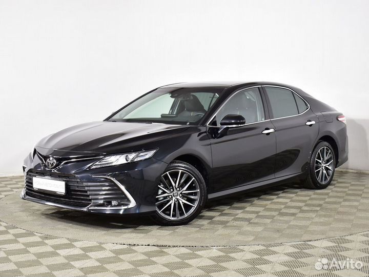 Toyota Camry 2.5 AT, 2023