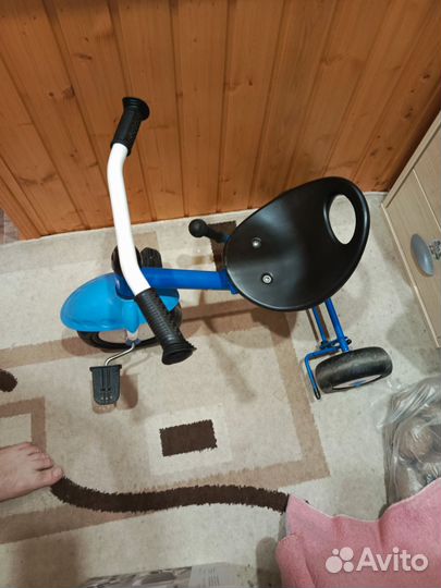 Детский трехколесный велосипед