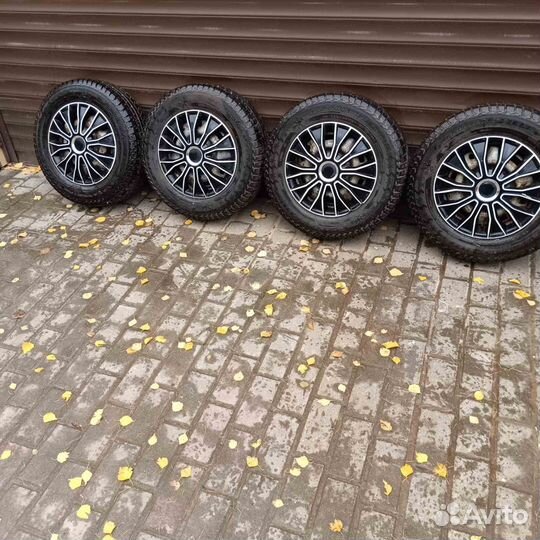 Advance AR209 175/70 R13 и 5.00/10.5 R13 26L