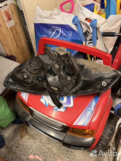 Hyundai grand starex фара