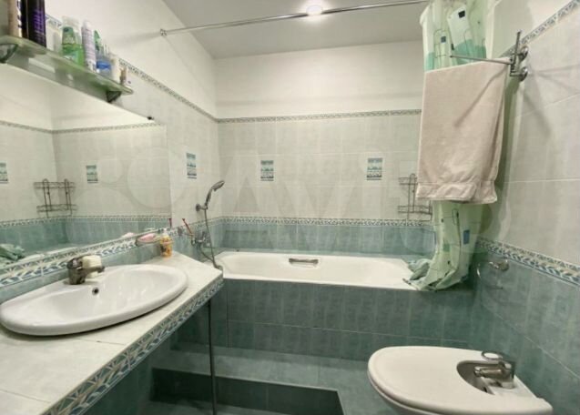 4-к. квартира, 105 м², 5/10 эт.