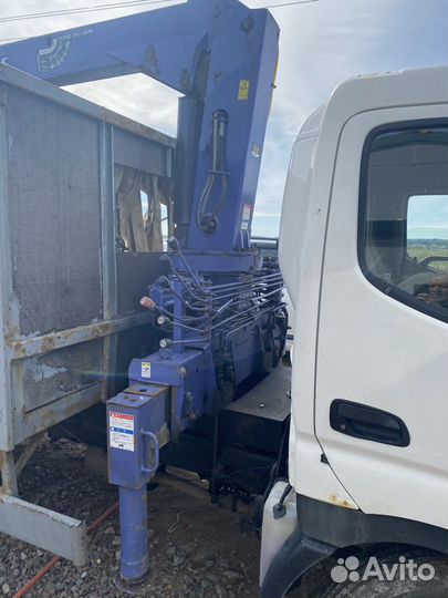 Hino 300 (Dutro) с КМУ, 2012