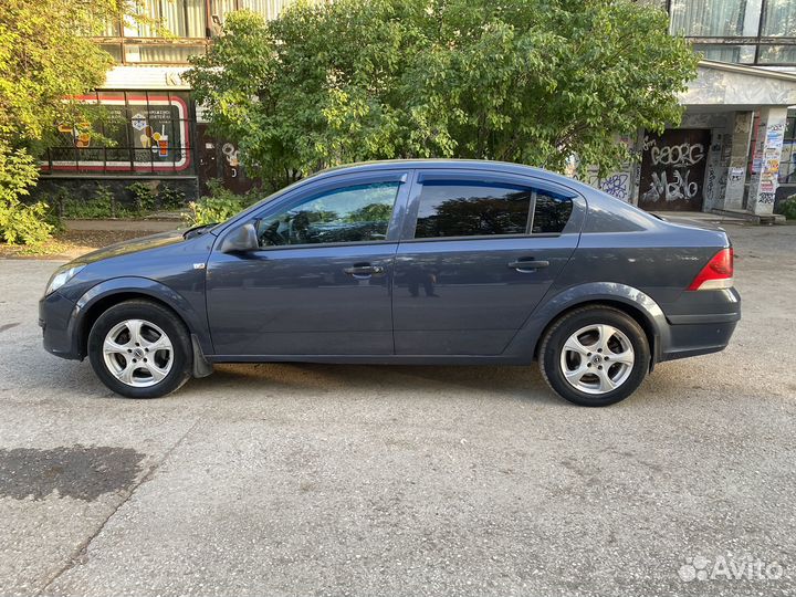 Opel Astra 1.6 МТ, 2010, 155 000 км