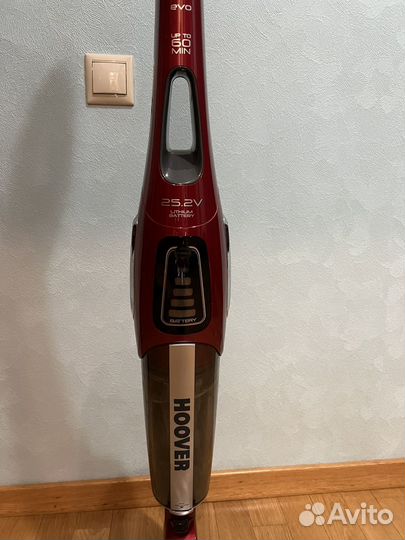 Пылесос Hoover вертикальный