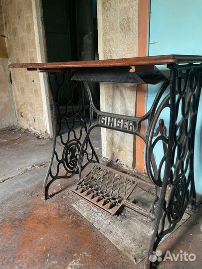 Станина от швейной машины Зингер