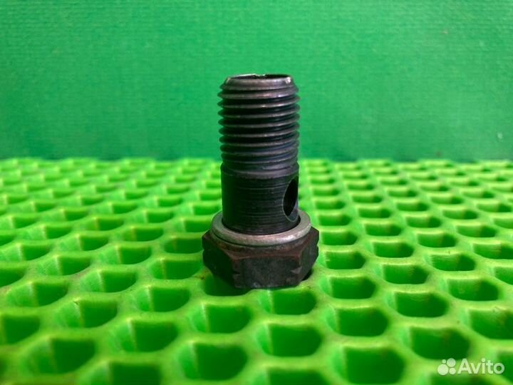 Болт Bmw X1 E84 N20B20A 2012