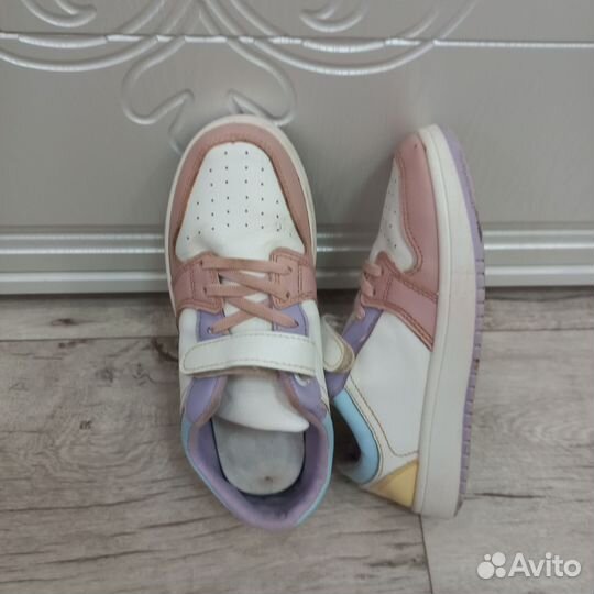 Кроссовки / кеды для девочки р. 35