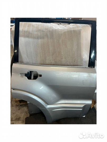 Дверь задняя правая Mitsubishi Pajero 3