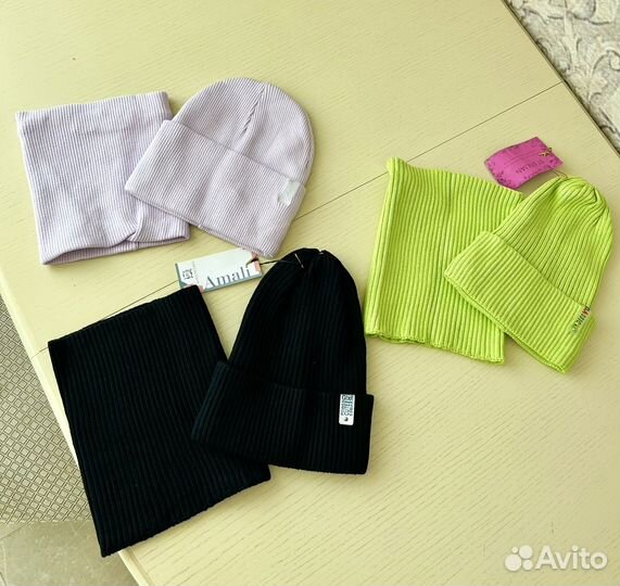 Комплект шапка и снуд