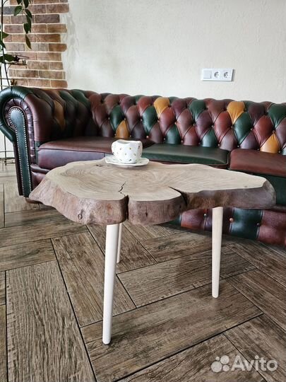 Кофейный журнальный стол из дерева