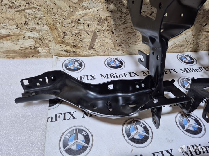 Кронштейн фары Bmw G30 G31 Площадка фары Бмв г30