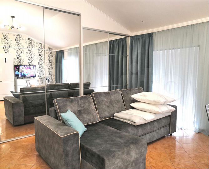 Квартира-студия, 74,3 м², 4/4 эт.