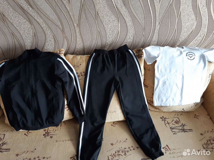 Спортивный костюм