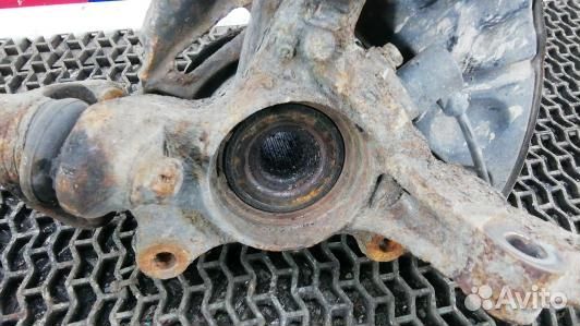 Ступица передняя левая toyota avensis T25 (HDN20K9