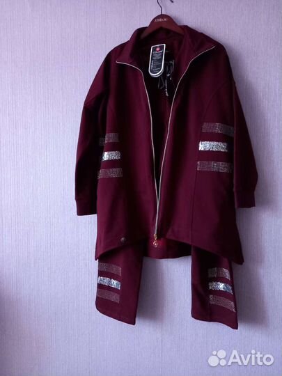 Спортивный костюм женский