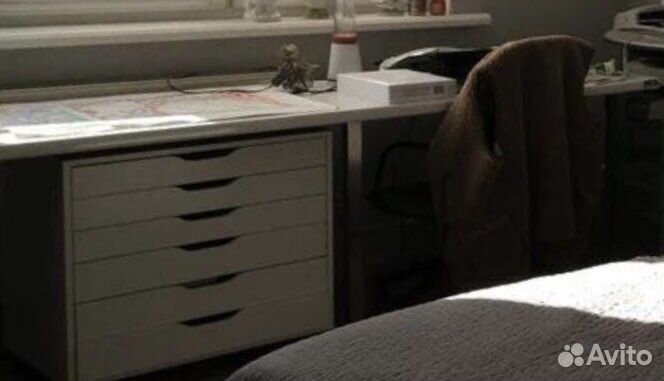 Столешница 3 метра белая ножки IKEA 8 штук