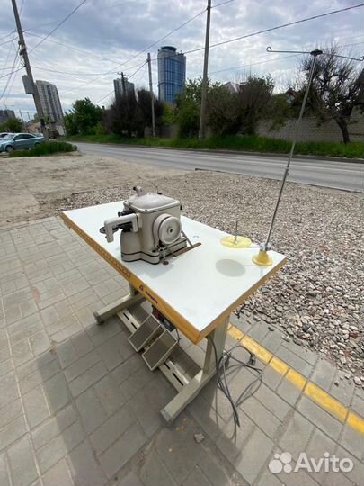 Швейная машинка Скорняжка