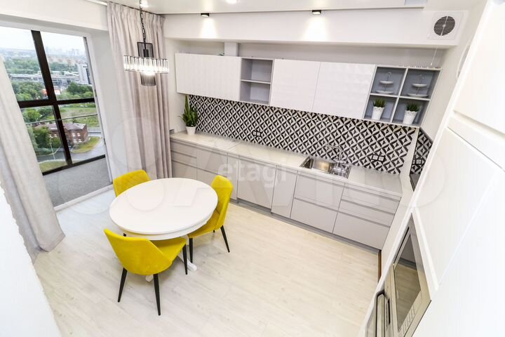 3-к. квартира, 81,6 м², 17/24 эт.