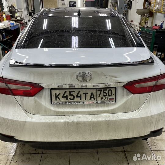 Спойлер крышки багажника Тойота Камри 70