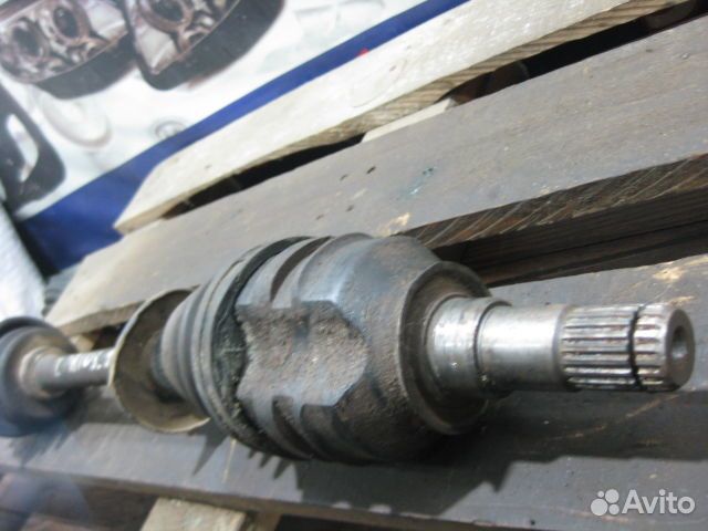 Полуось передняя левая Toyota Prius (97-03 года) N