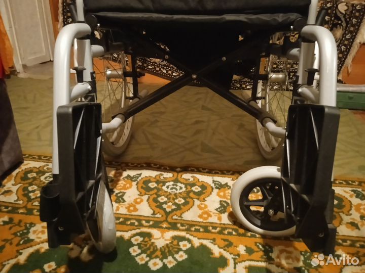 Коляска инвалидная