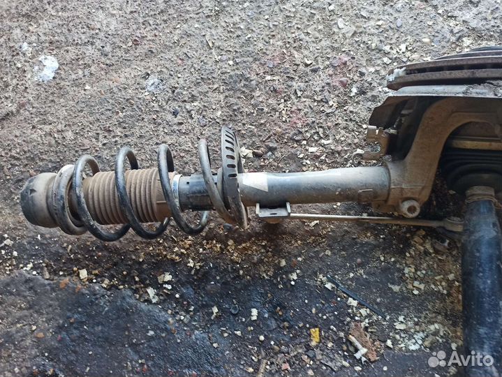 Амортизатор передний Skoda Fabia 1,2 cgpa