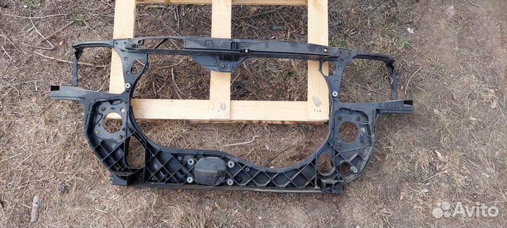 Рамка радиатора Audi A4 (8E B7) 2005-2008