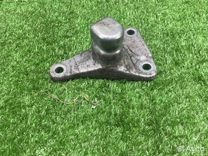 Кронштейн двигателя VAG BBJ ASN AVK 4857